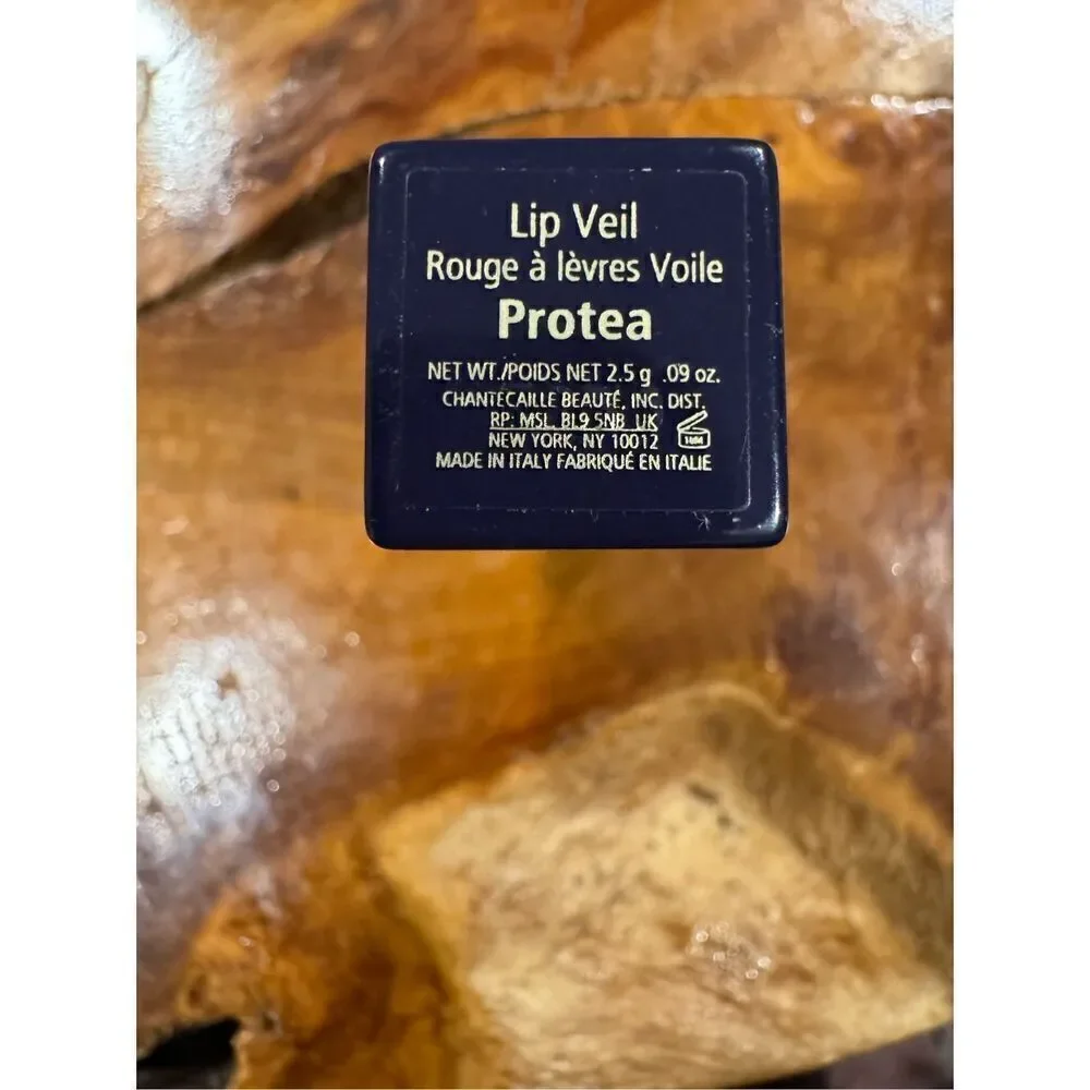 Chantecaille Lip Veil in Protea new without box